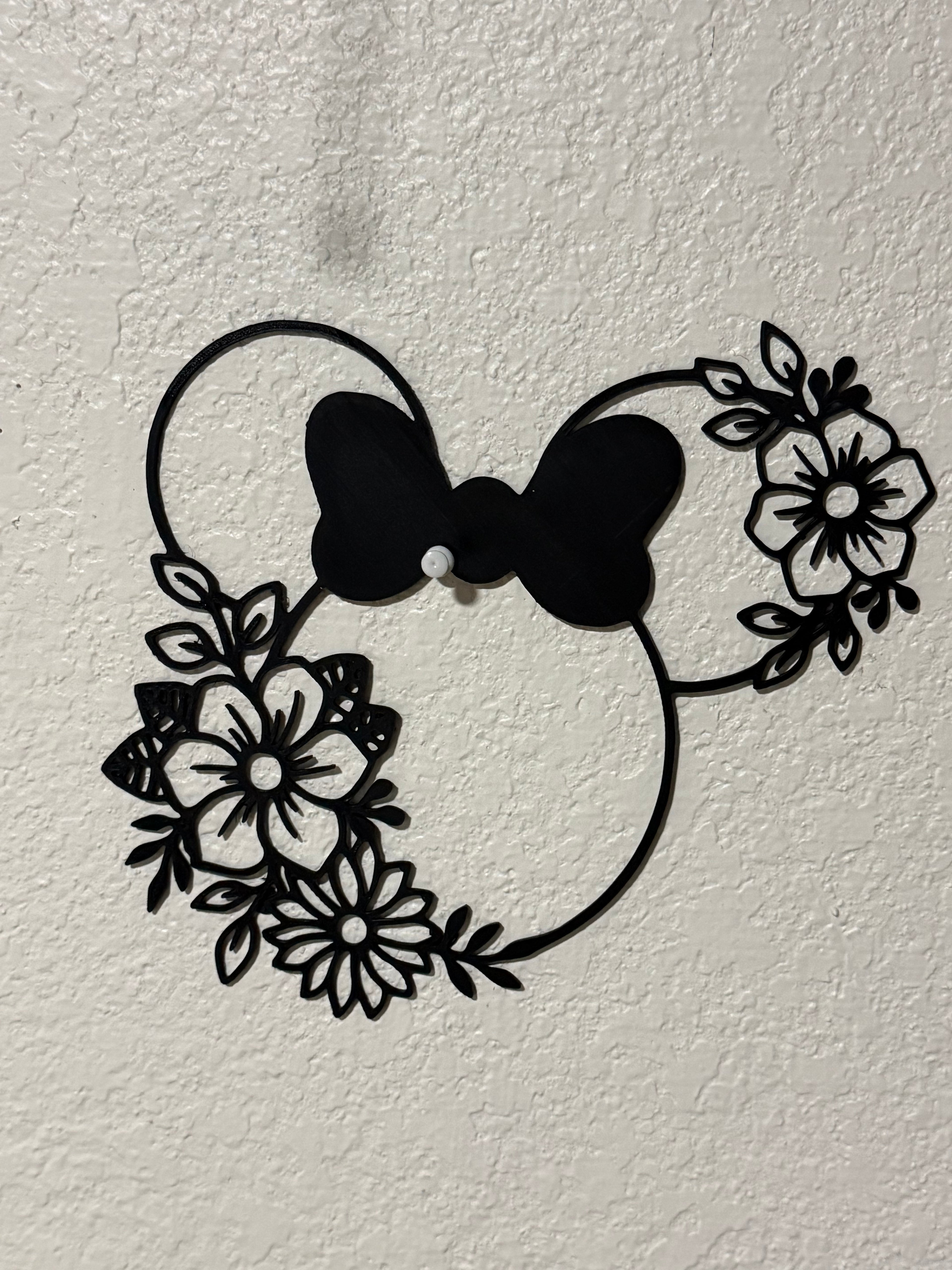 Minnie & Flowers wall art